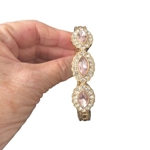 Signed Monet Size 7.25 Tennis Bracelet Pink Clear Stretch Rhinestones Gold Plate - Picture 4 of 13